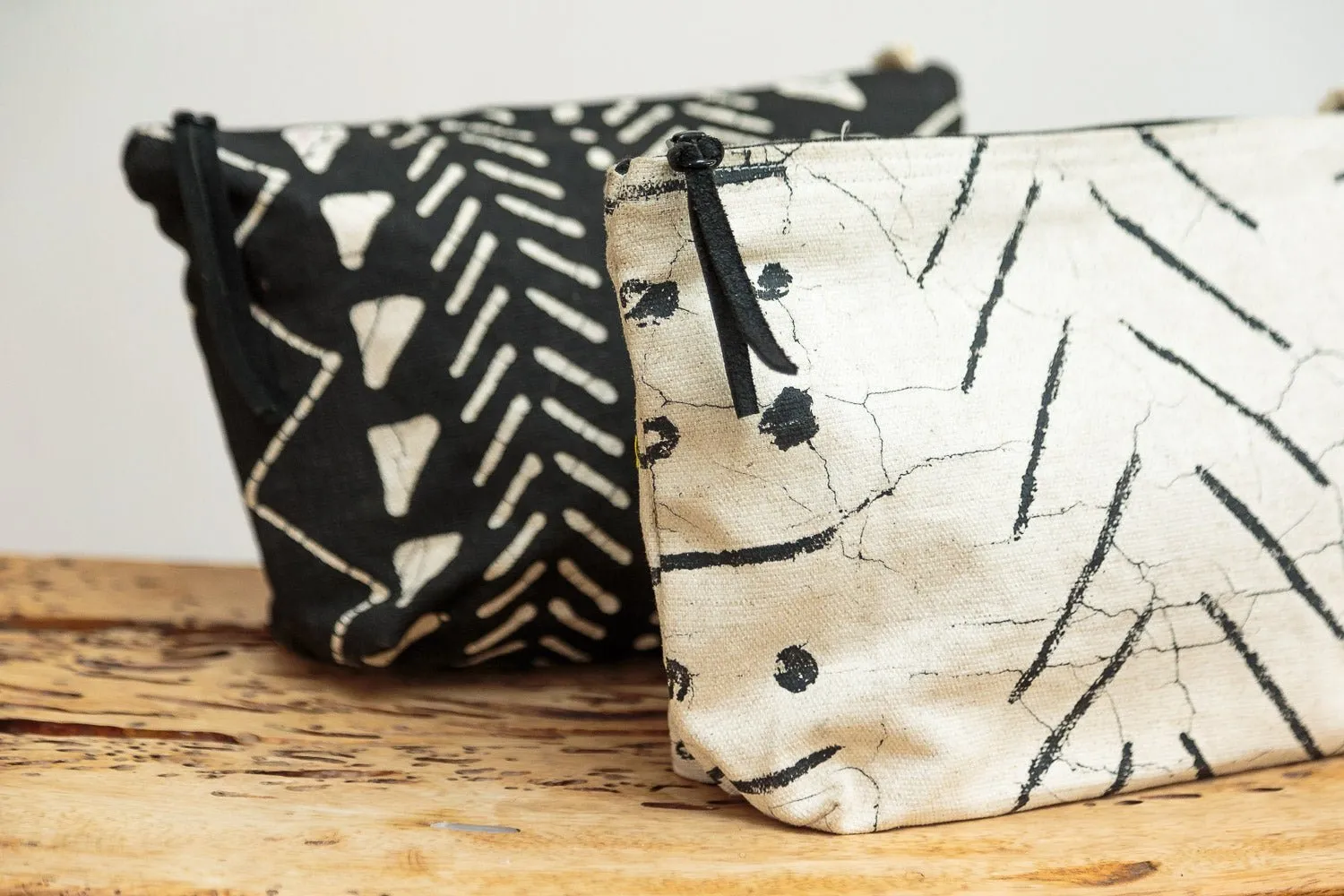 Matika Linen Black Wash Bag